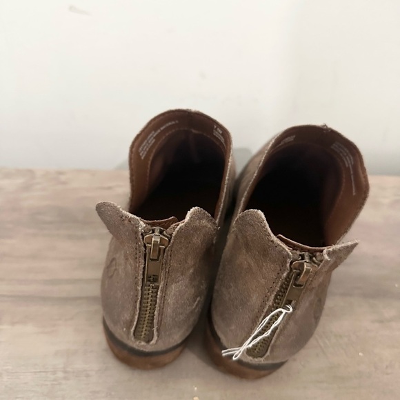 Born Kerri Women's Size 7.5 Shoes Brown Leather Zip Up Comfort Career Ankle Boot - Picture 4 of 7